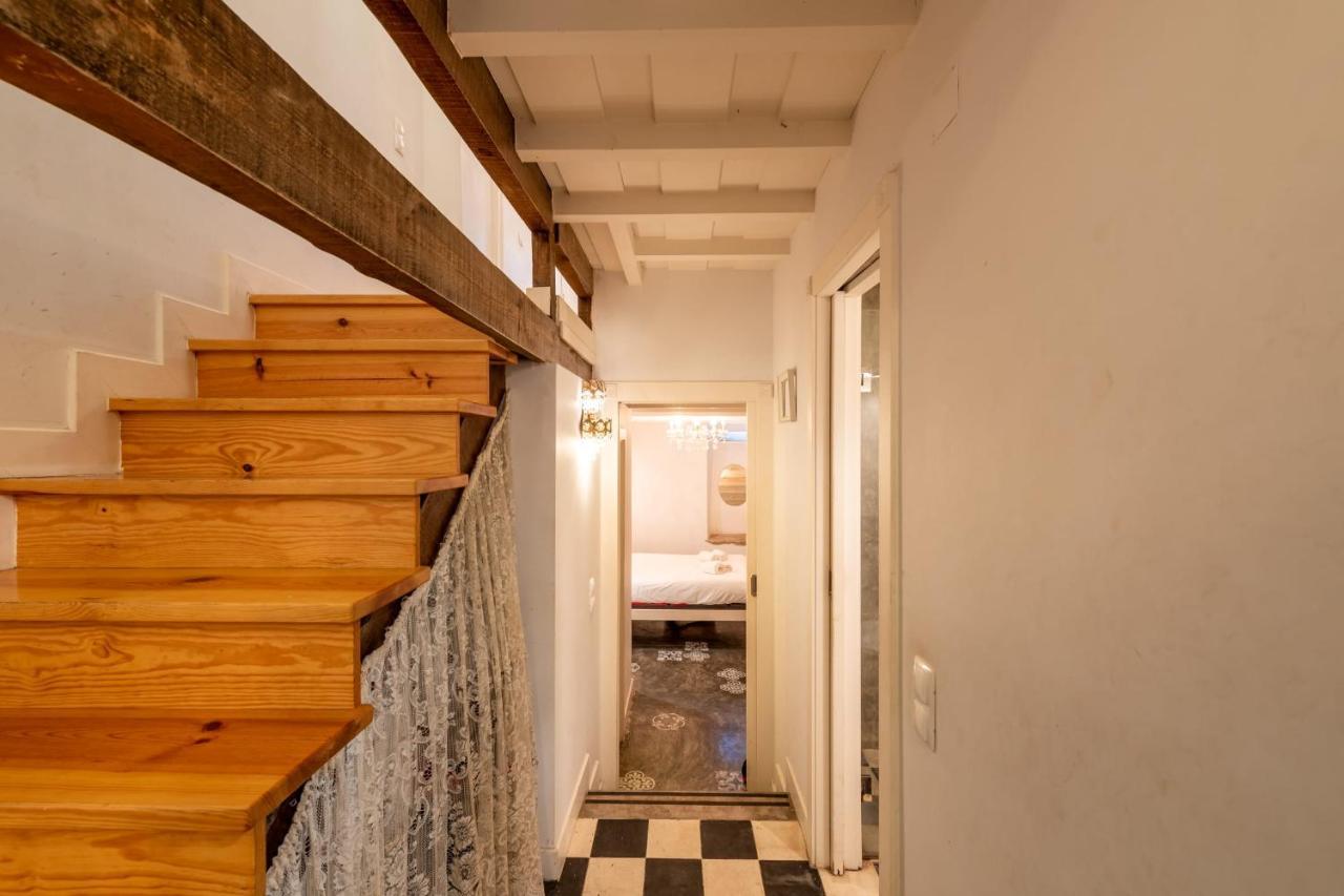 Guestready - Exquisite Portuguese Simbols *