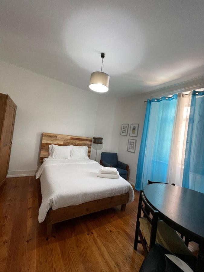 Retro M2 R4 - Lovely Double With Shared Bathroom Guest house Lisbon