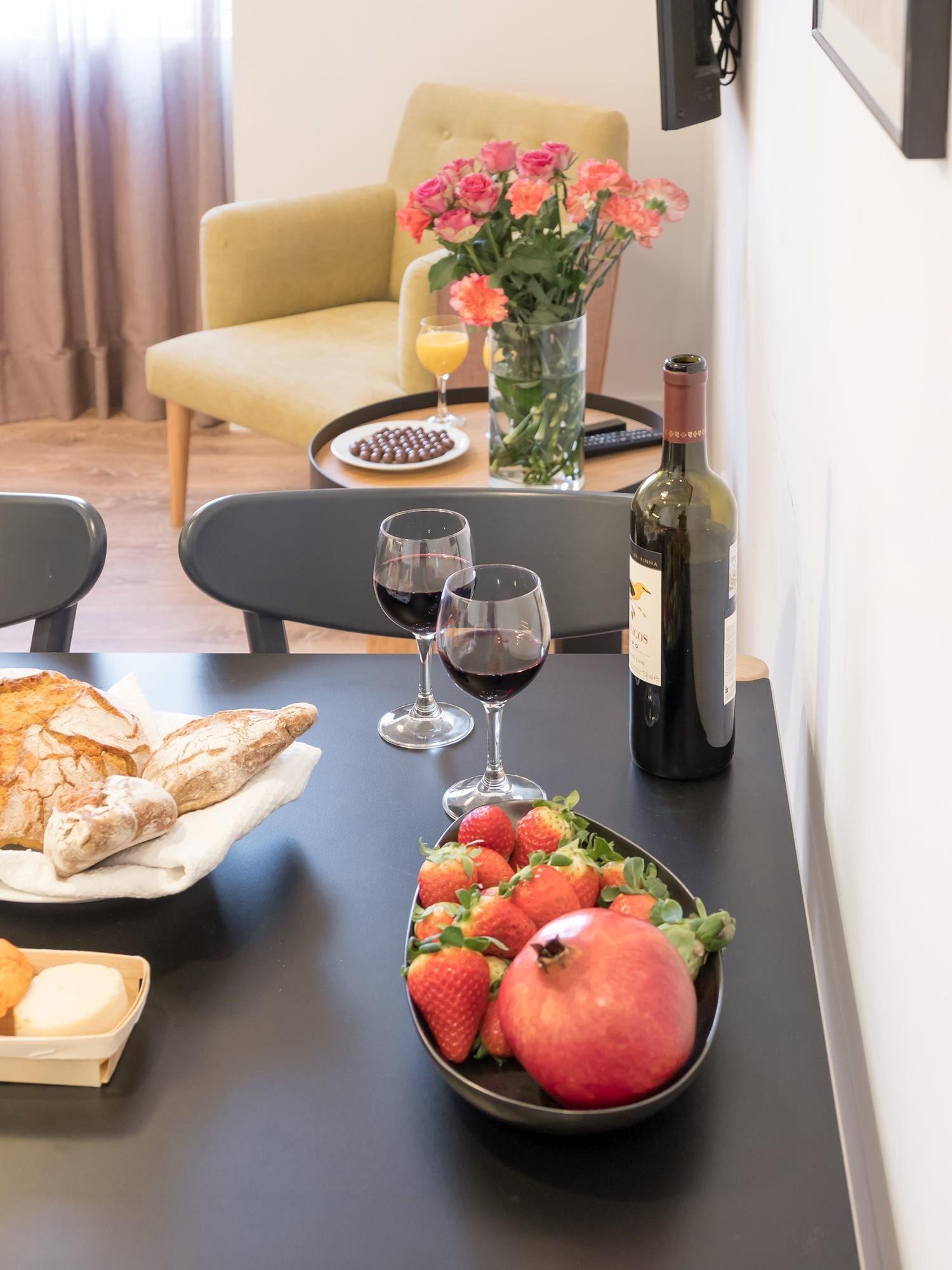 Serviced - Avenida Apartment *