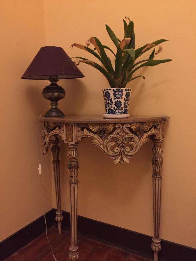 Charming In A 19th Century Building Apartamento *