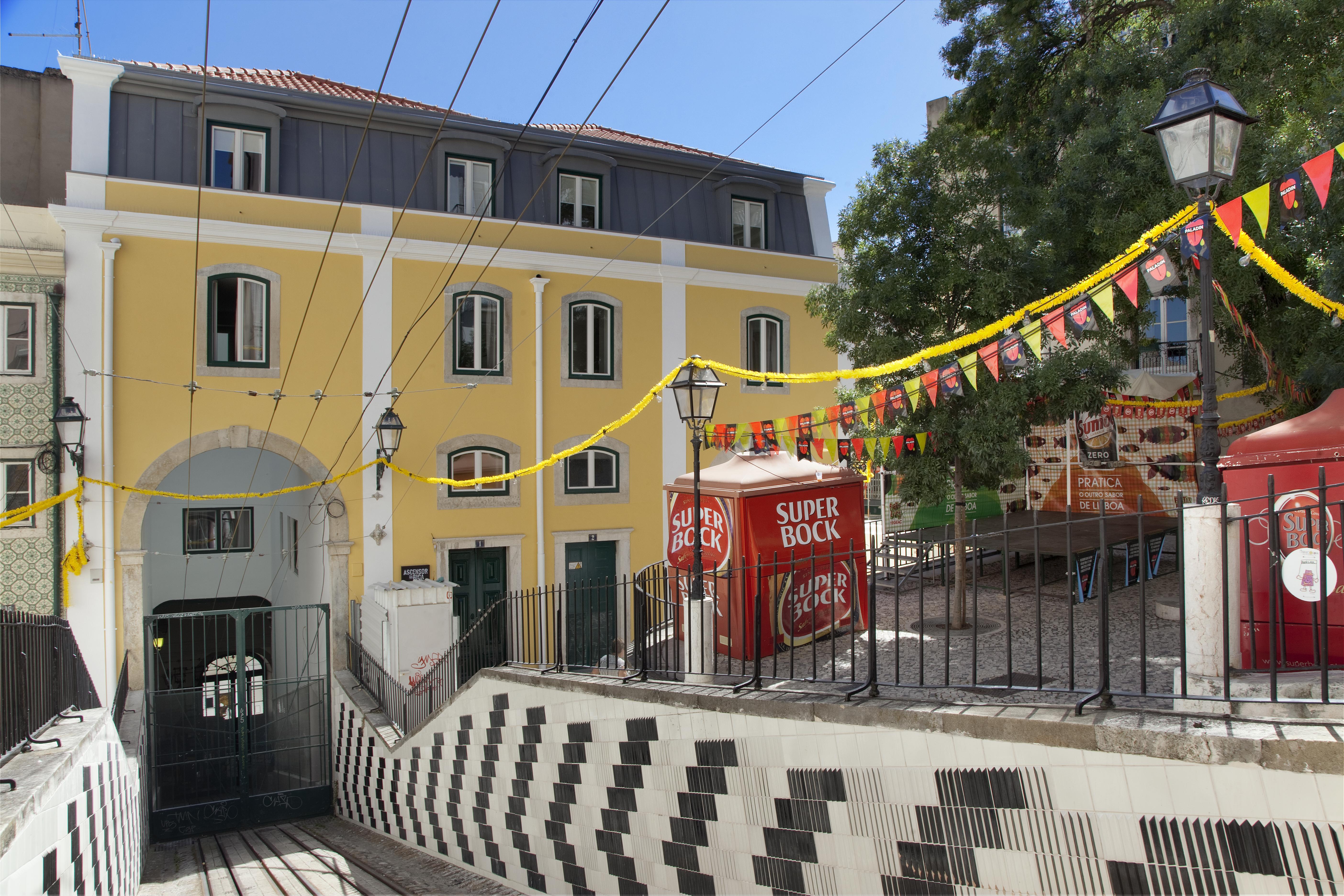 Apartamento Ascensor Da Bica - Serviced