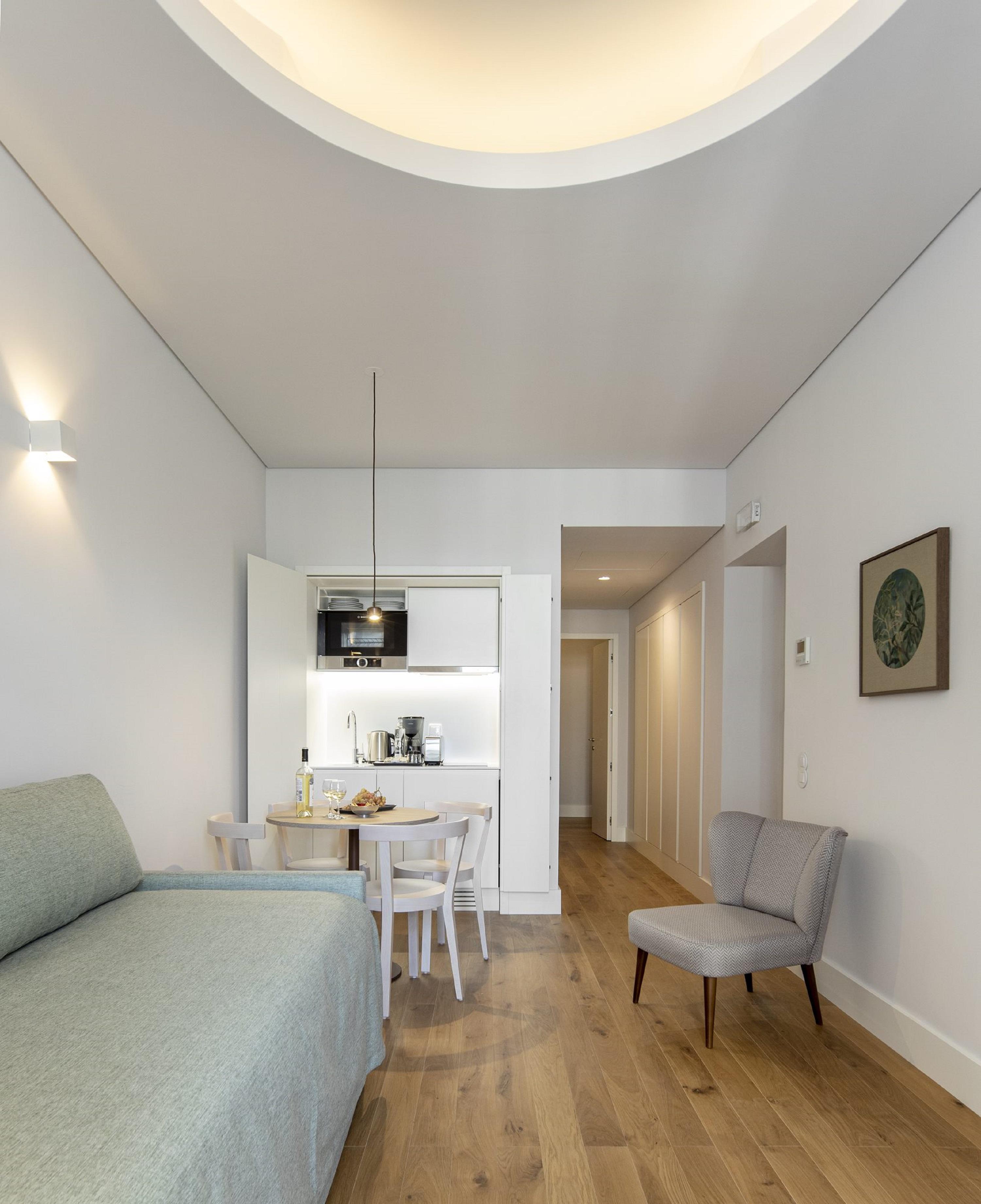 Serviced - Madalena