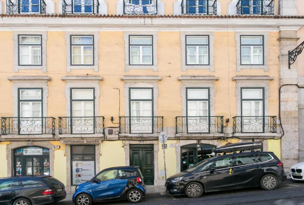 Chiado 4-bedroom Flat *