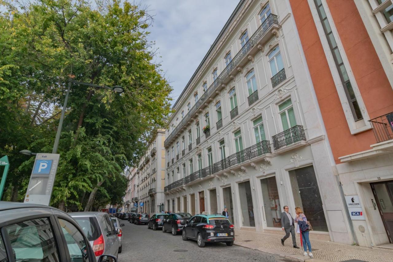 Apartment Liberdade Garden & Indoor Pool By Lovelystay