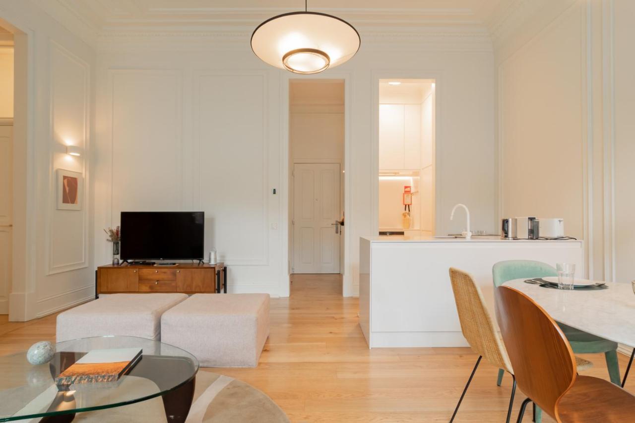 Apartment Liberdade Garden & Indoor Pool By Lovelystay *