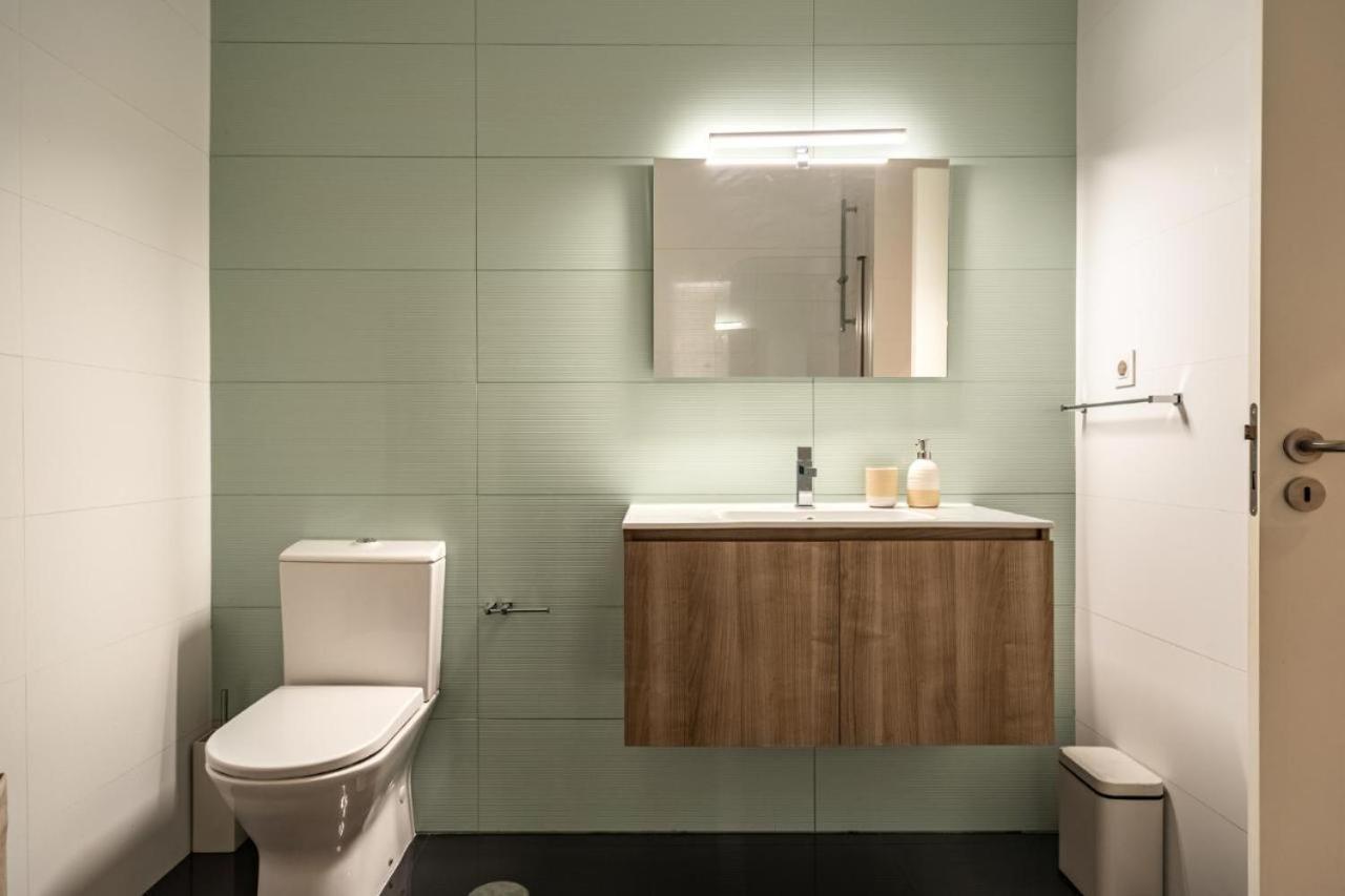 Whome Chic 2-bed Near Santos & Alcantara Perfect For Families & Couples Lisbon