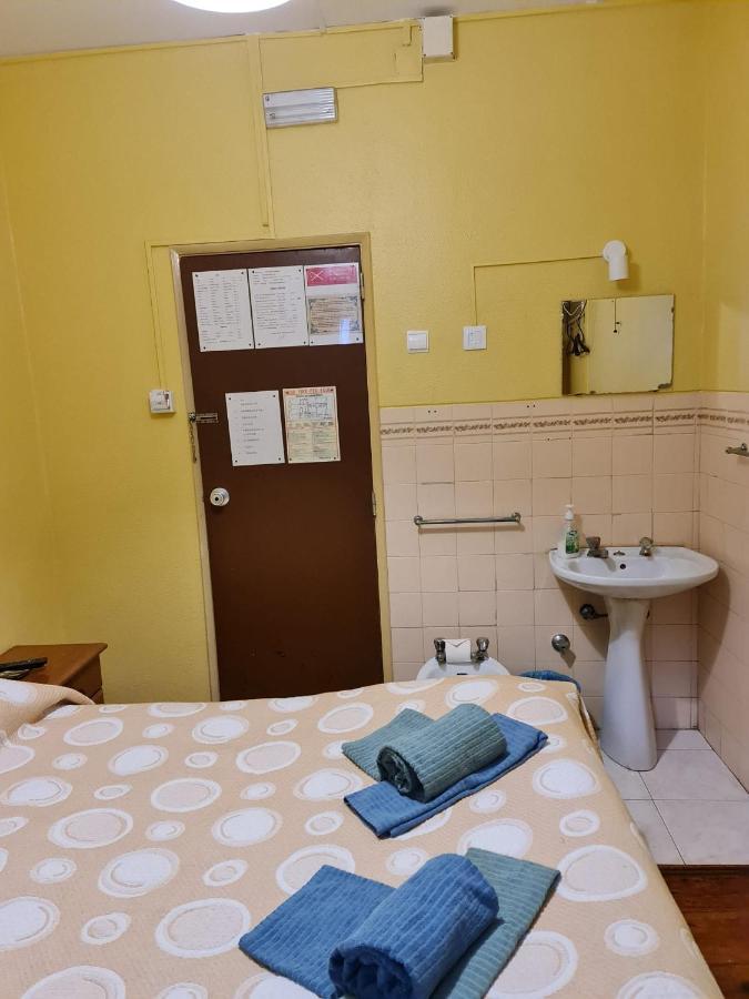 Pensao Residencial Flor Dos Cavaleiros Guest house