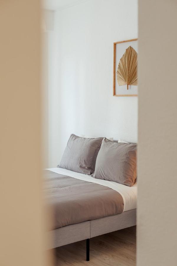 Elegant 3 Bedroom - Centre - Garage - Metro
