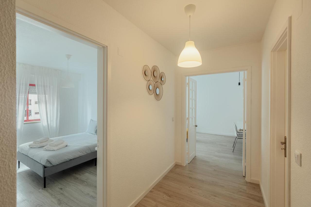 Elegant 3 Bedroom - Centre - Garage - Metro *