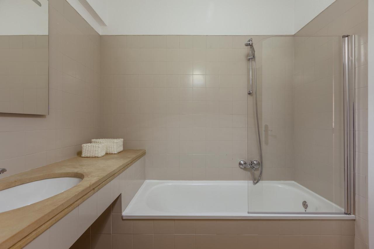 Elegant 3 Bedroom - Centre - Garage - Metro Apartamento Lisboa