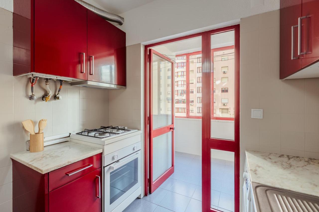 Elegant 3 Bedroom - Centre - Garage - Metro Apartamento