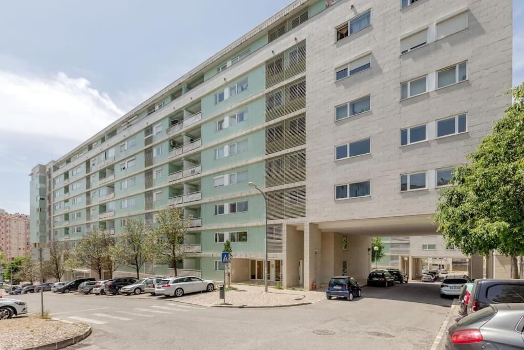 Apartamento Spacious 3-bedroom In *