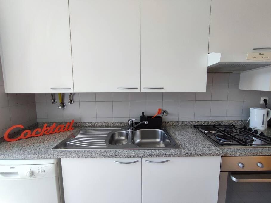 Apartamento Near Airport & Citycenter Free Parking
