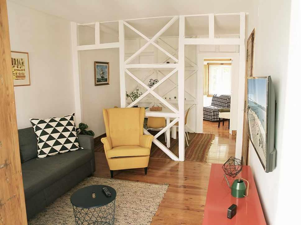 Typical Portuguese In Sao Bento Apartamento *