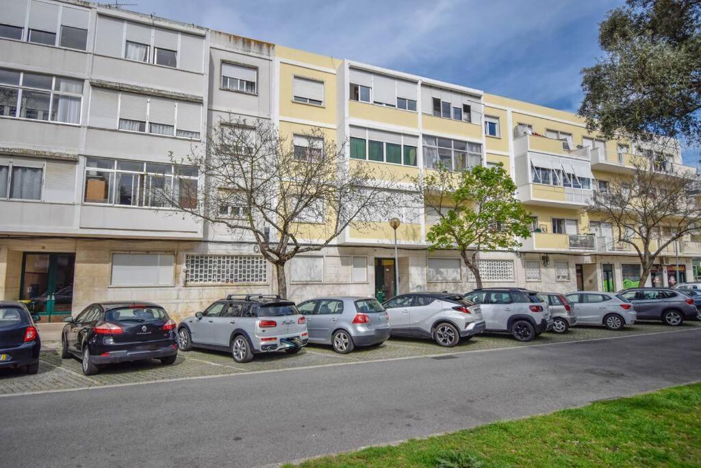 Cozy And Sunny Family Apartamento Lisboa