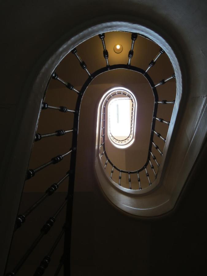 Boutique In The Heart Of ! Lemonn C * Lisbon