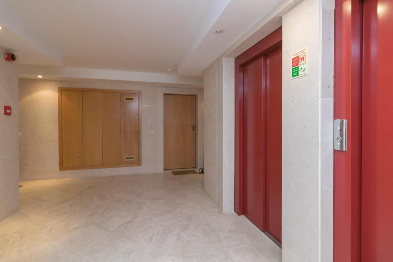 Apartamento Premium Flat In Upscale Area, Balcony, Parking