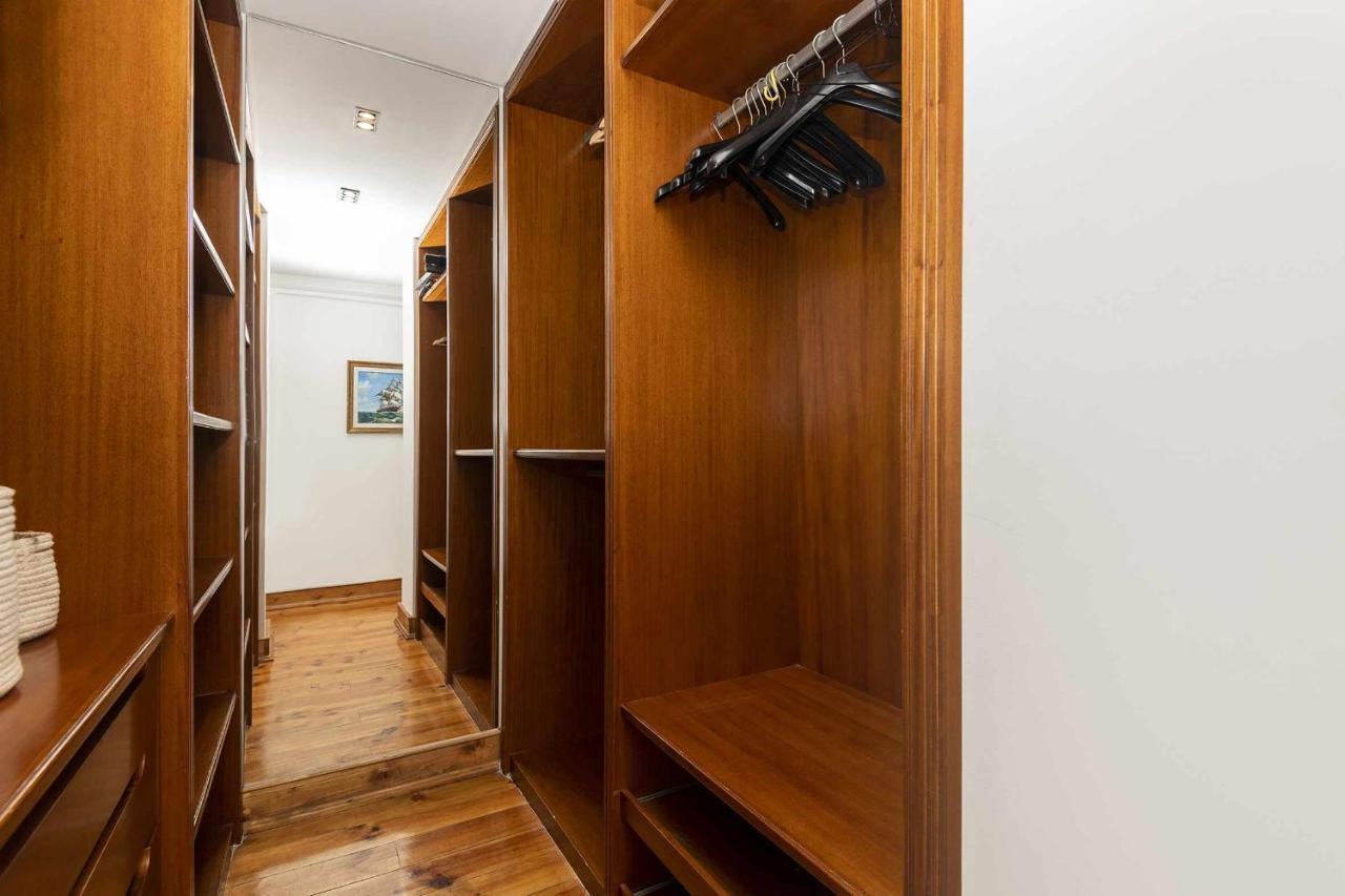 Typical Portuguese In Sao Bento Apartamento