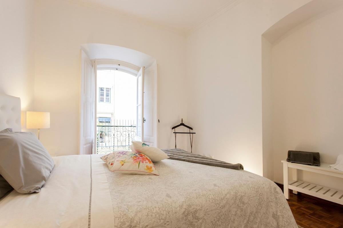 Ginjinha House - 4 - Bairro Alto - With Ac! Casa de hóspedes 3*