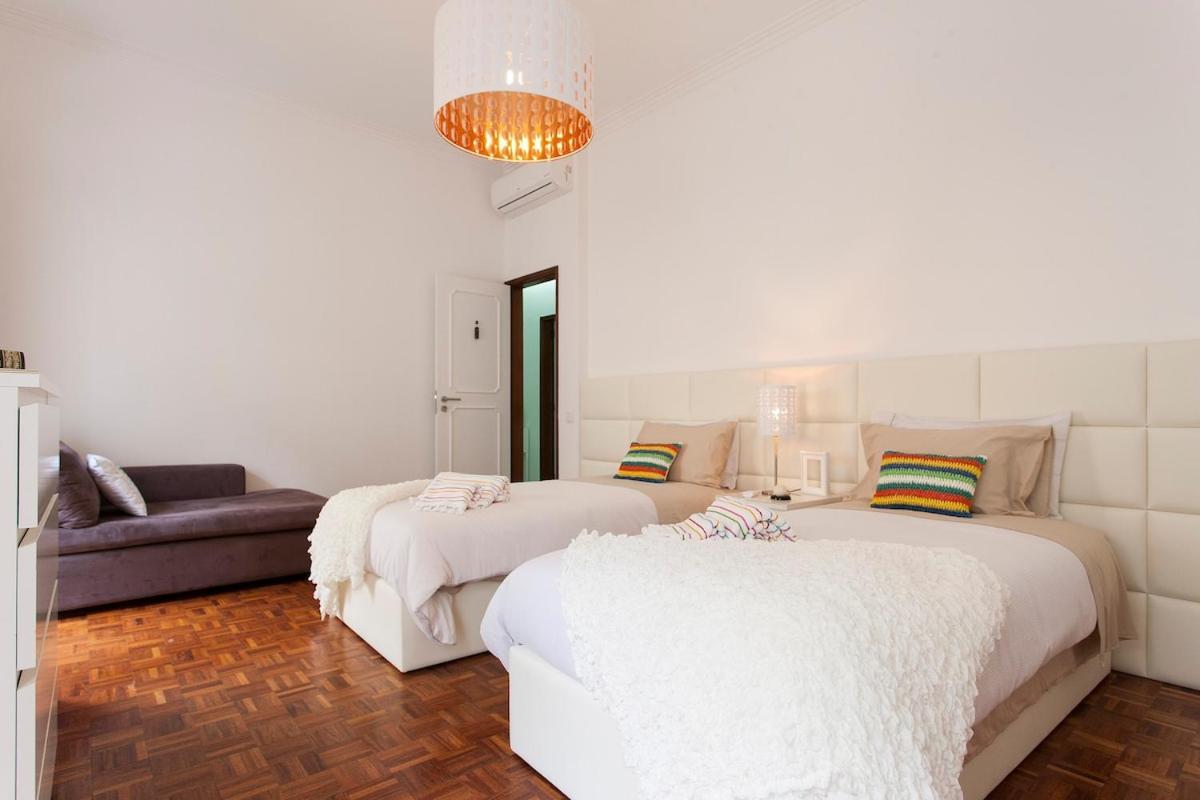 Casa de hóspedes Ginjinha House - 4 - Bairro Alto - With Ac!