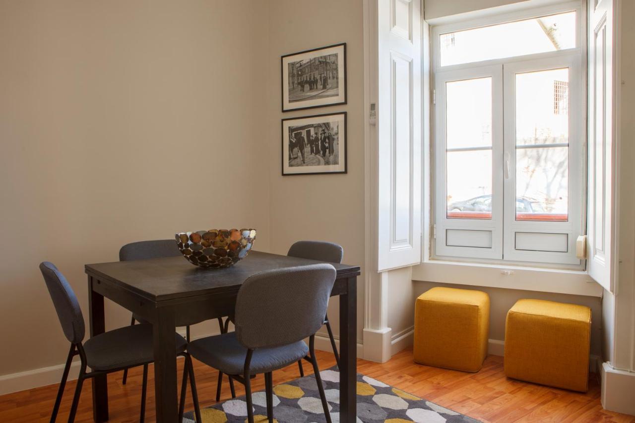 Alfama Graca District Typical & Bright , 3 Bedroom With Ac 1st Floor Apartamento Lisboa