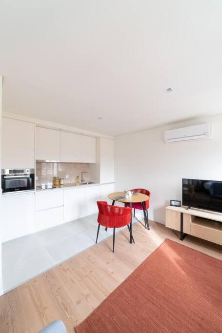 Apartamento Pardal 1b - Luxury Studio In Alcantara With Parking Nearby *