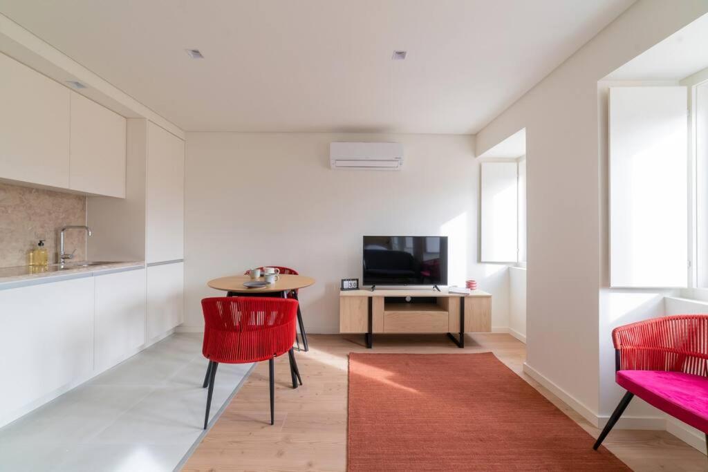 Apartamento Pardal 1b - Luxury Studio In Alcantara With Parking Nearby *