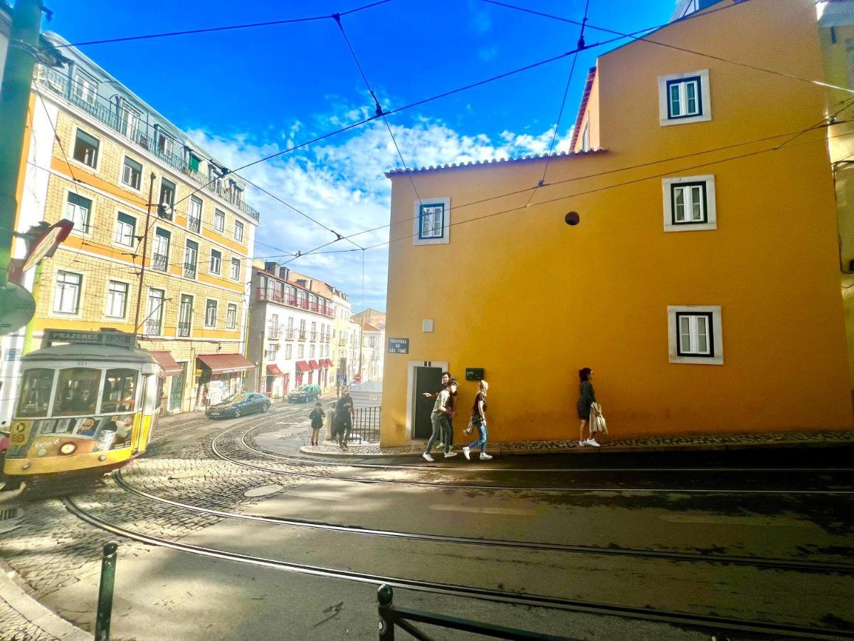 Discover Lisbons History - Stylish In Alfama *