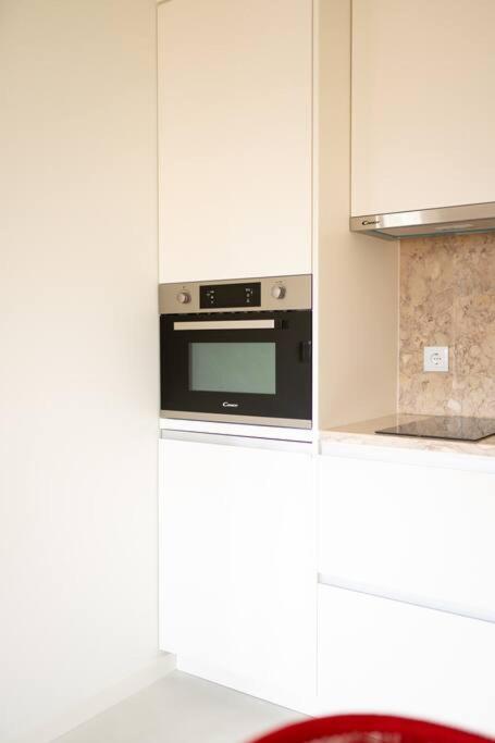 Pardal 1b - Luxury Studio In Alcantara With Parking Nearby Apartamento *