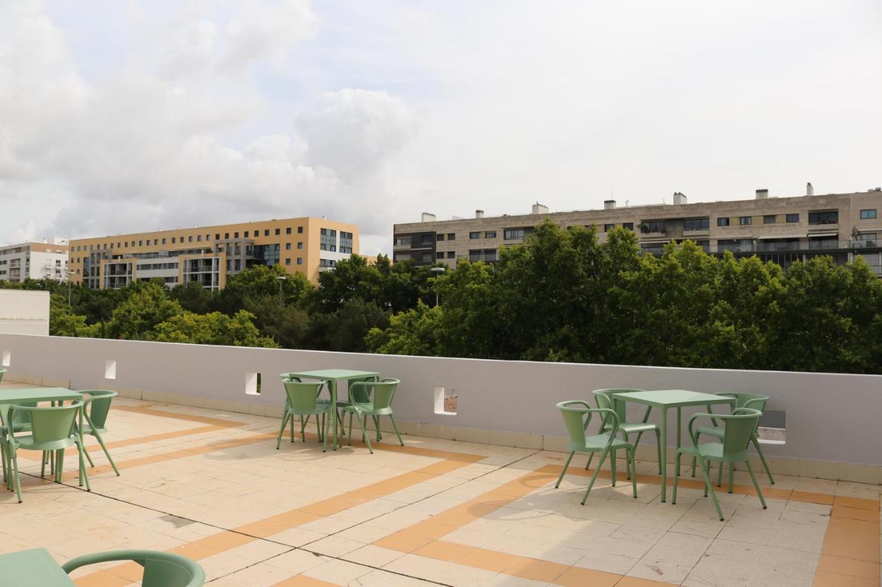 Hi Parque Nacoes - De Juventude Hostal Lisboa