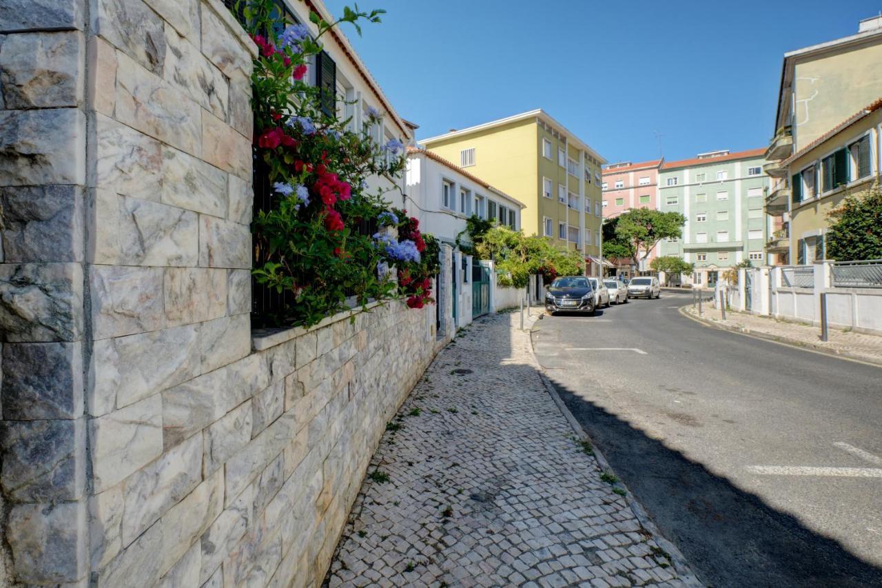 Сasa de vacaciones Comfortable Town House In Quiet Area By Lovelystay Lisboa