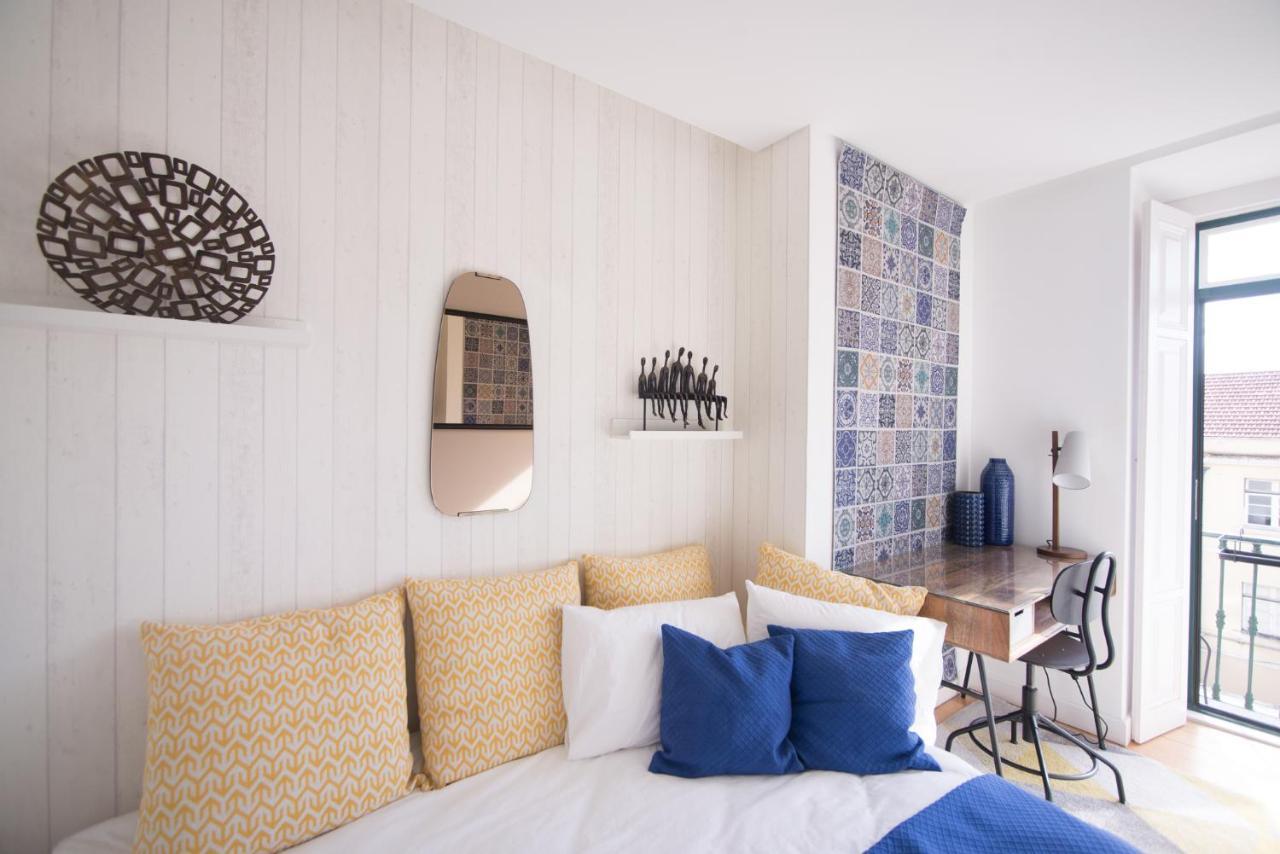 Charming, Sun-drenched In Estrela Apartamento