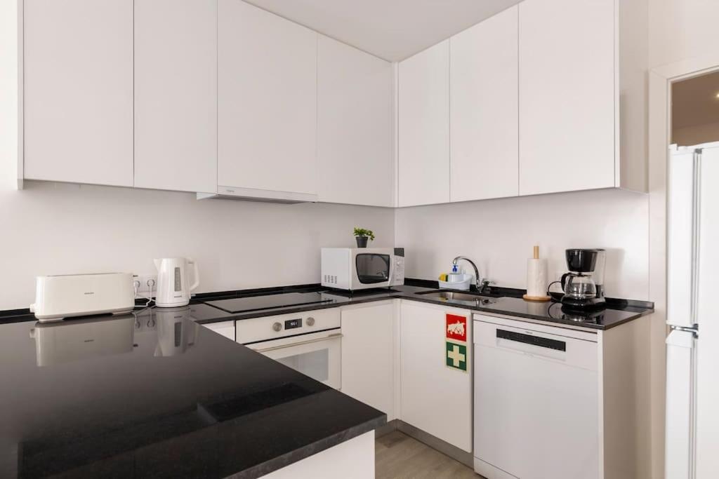 Cozy And Modern Flat In *