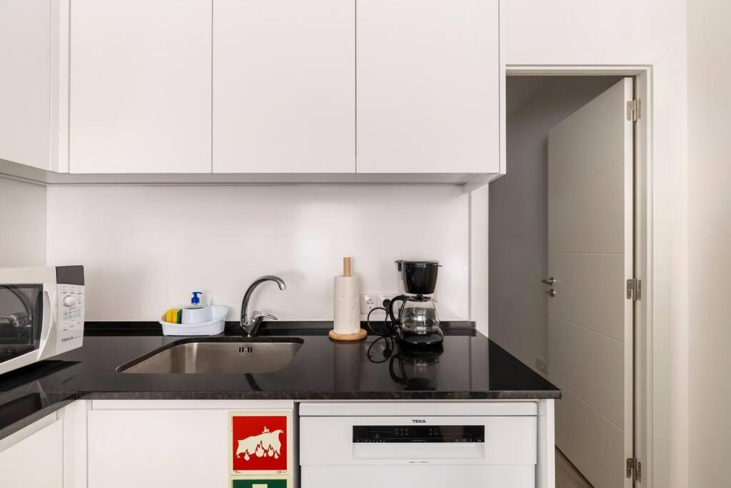 Cozy And Modern Flat In * Lisboa