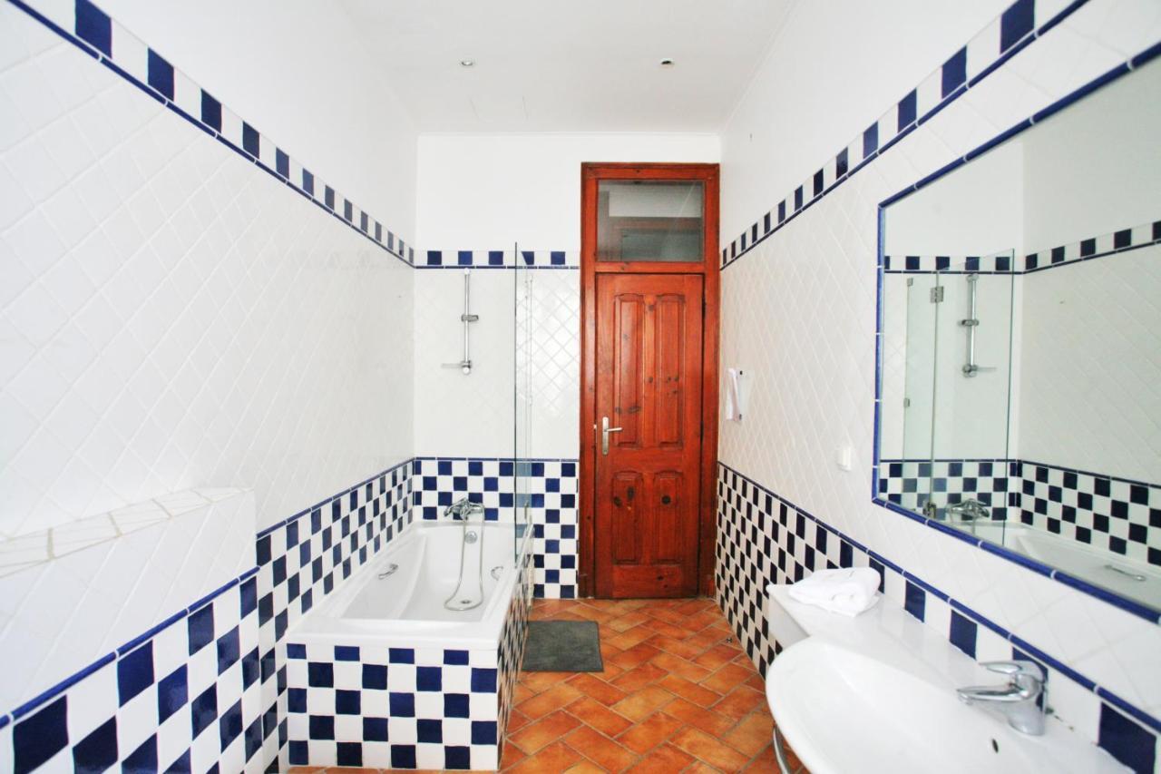 Saturdays Hostal *