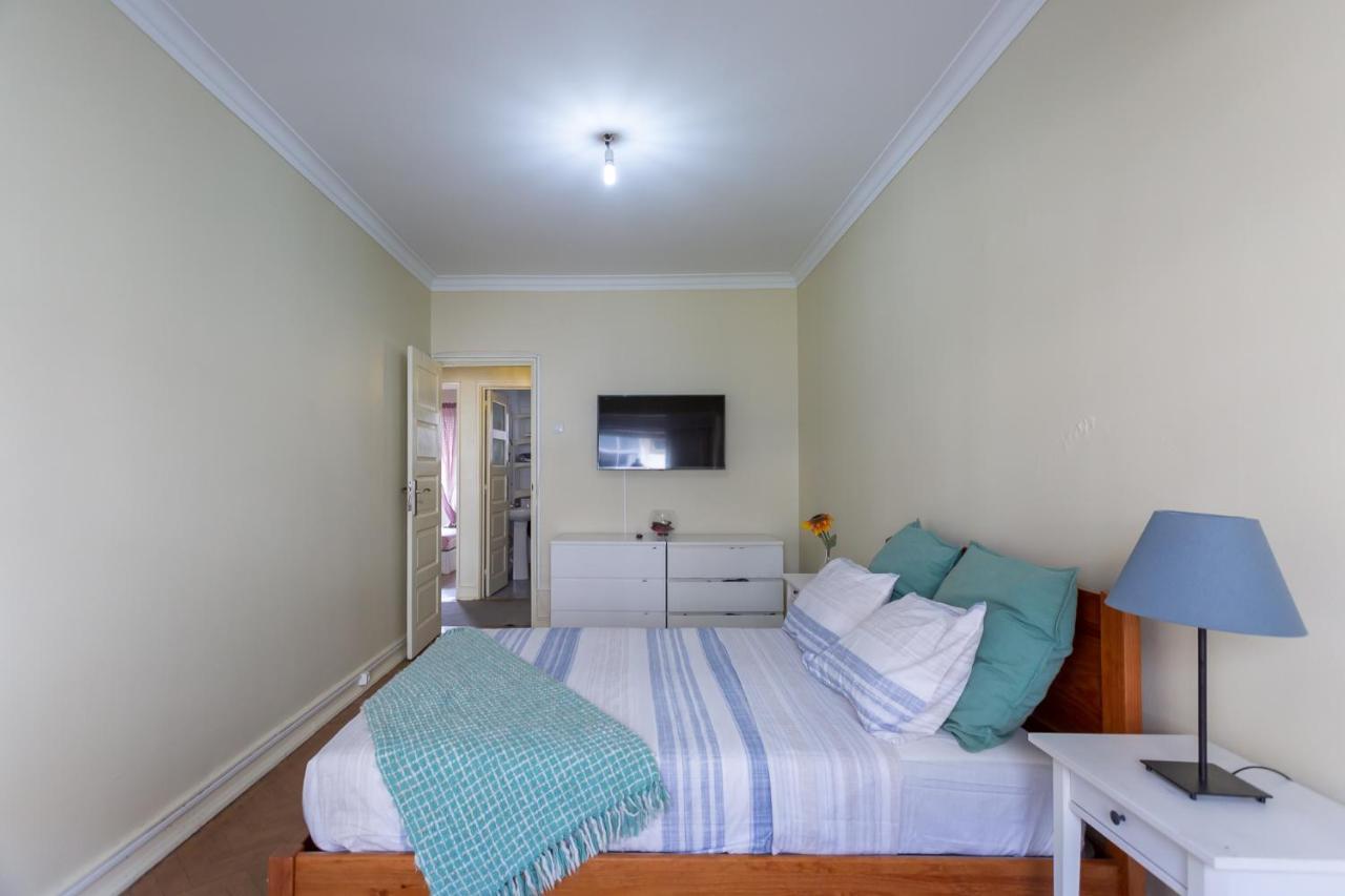 Evd-rentals Olival Bastos Quarto em Acomodações Particulares