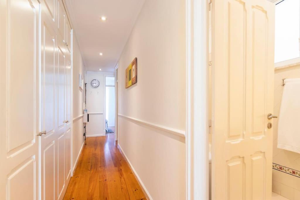 Spacious Near Saldanha * Lisboa