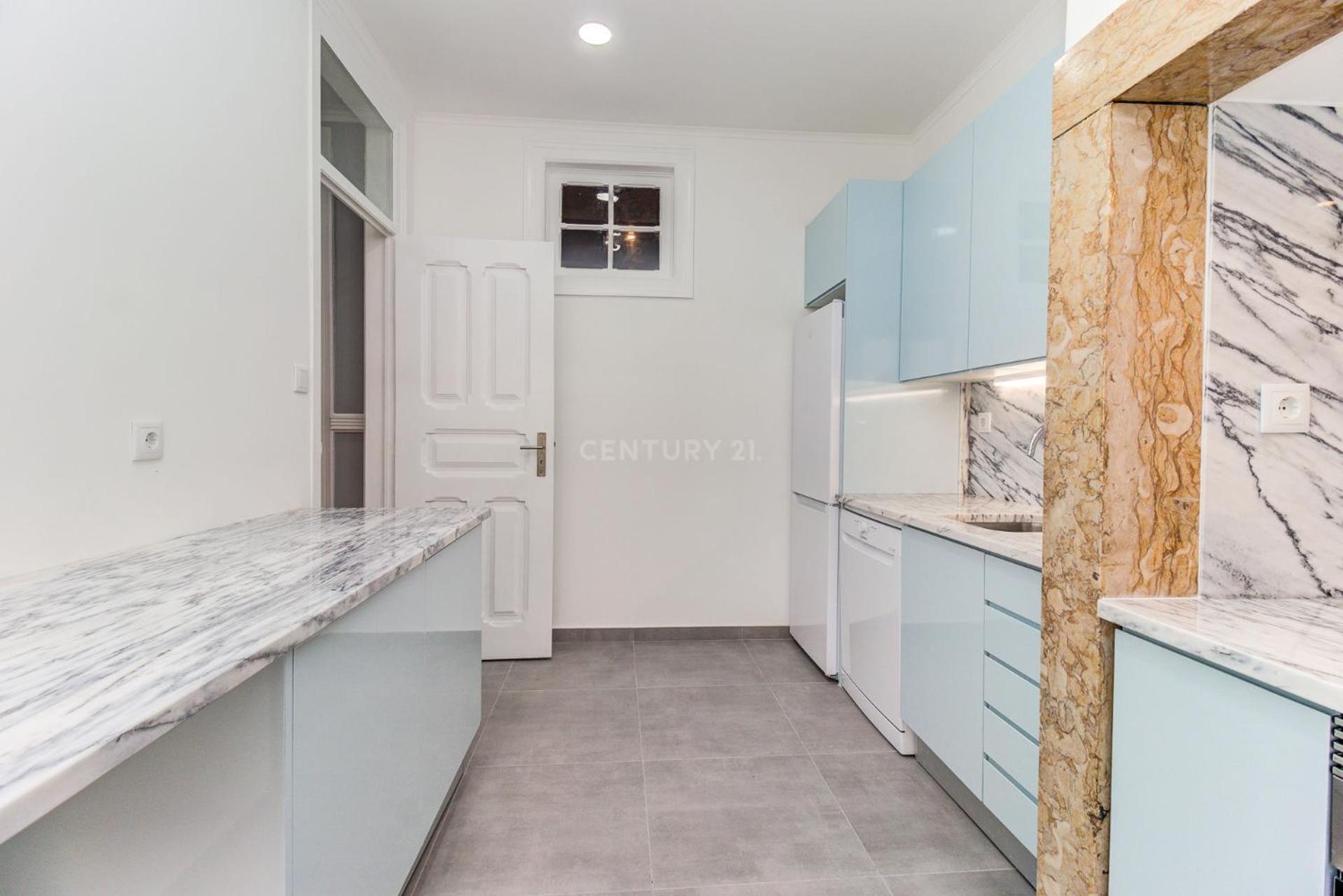Quarto Aconchegante Com Janela E Vista Para Cidade Quarto em Acomodações Particulares *