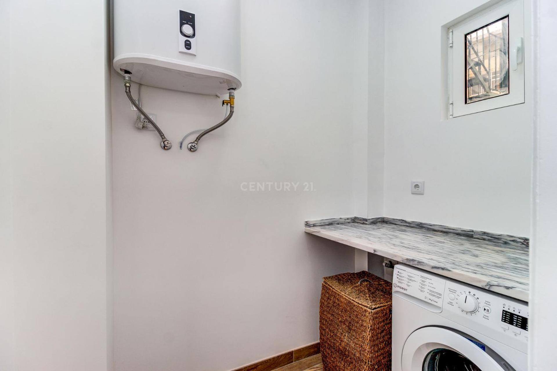 Quarto Aconchegante Com Janela E Vista Para Cidade Quarto em Acomodações Particulares Lisboa
