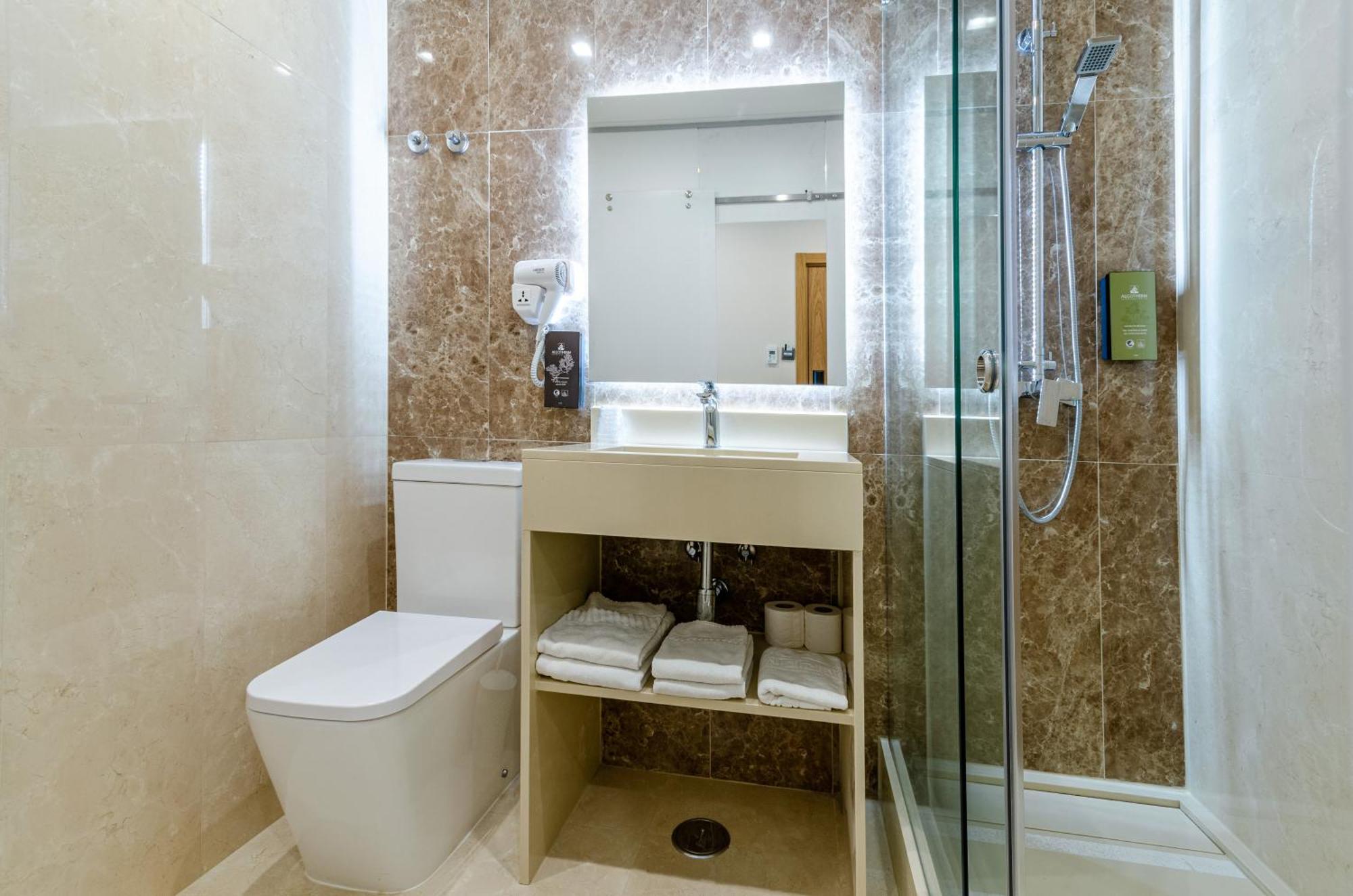 Hotel Avenida Park 3*