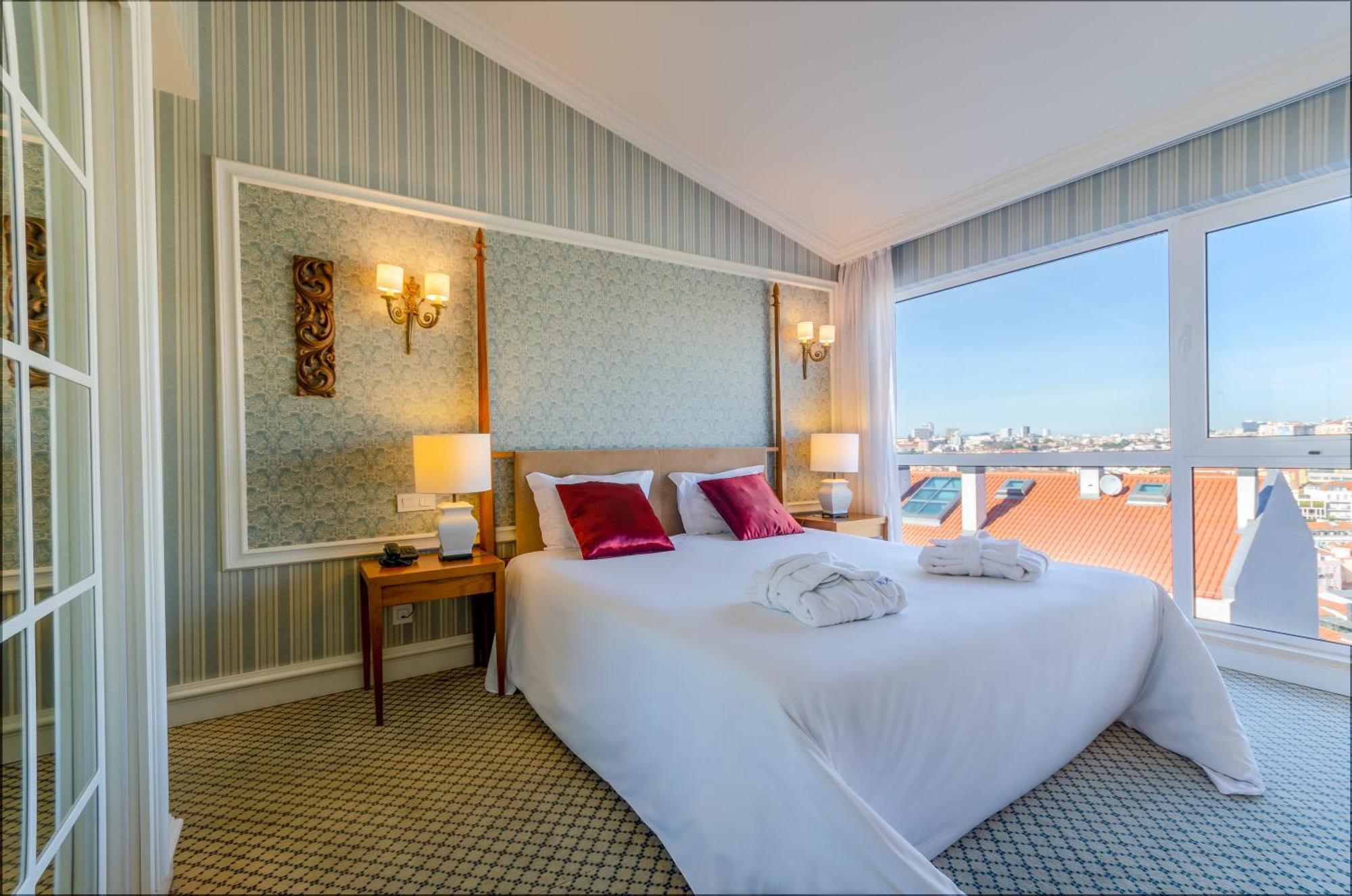 Olissippo Castelo Hotel 4*