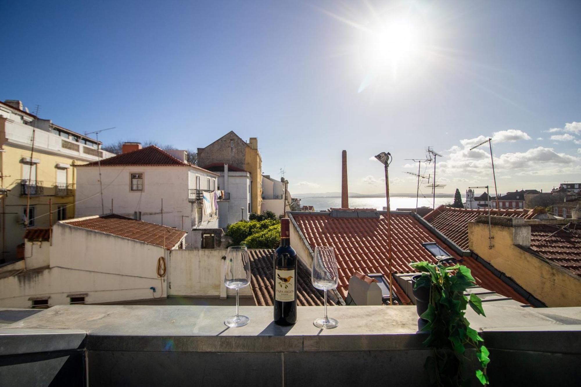 Loios And Lisboa