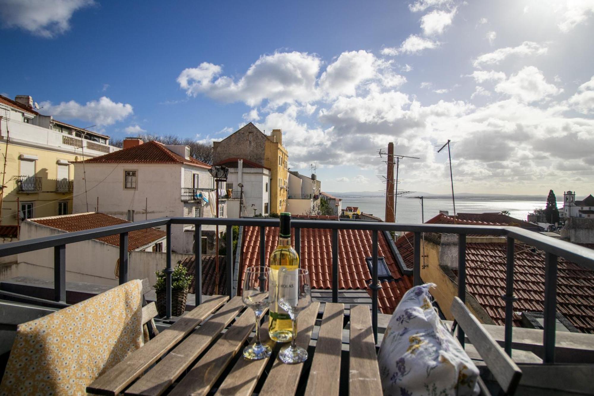 Apartahotel Loios And *