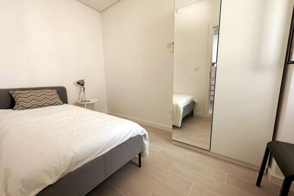 Modern Retreat With Patio Near The Airport - Oha I * Lisboa
