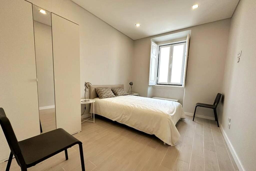 Modern Retreat With Patio Near The Airport - Oha I Apartamento *