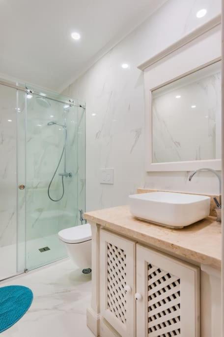 Apartment 2br At Historical Chiado *