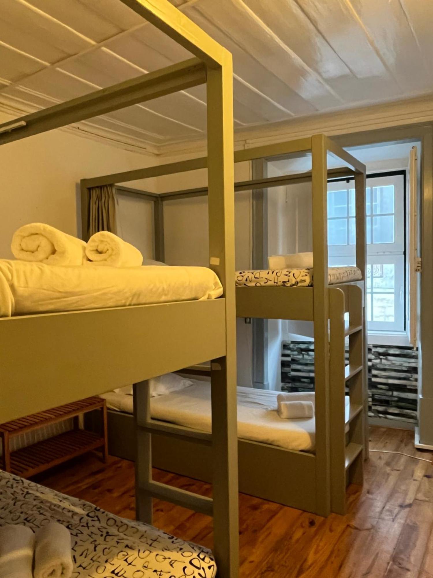 Hostal Alface Hall & Bar