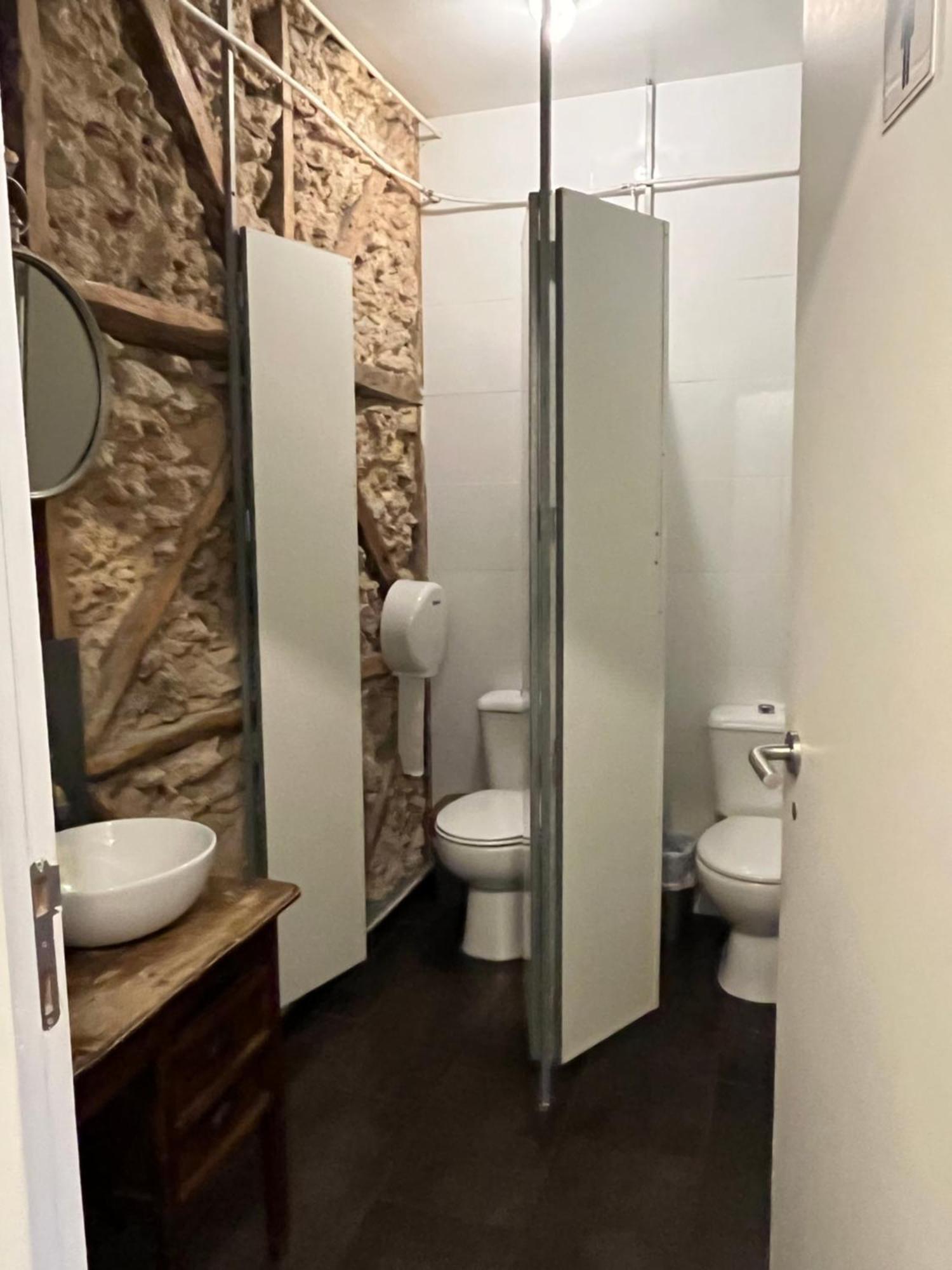Hostal Alface Hall & Bar *