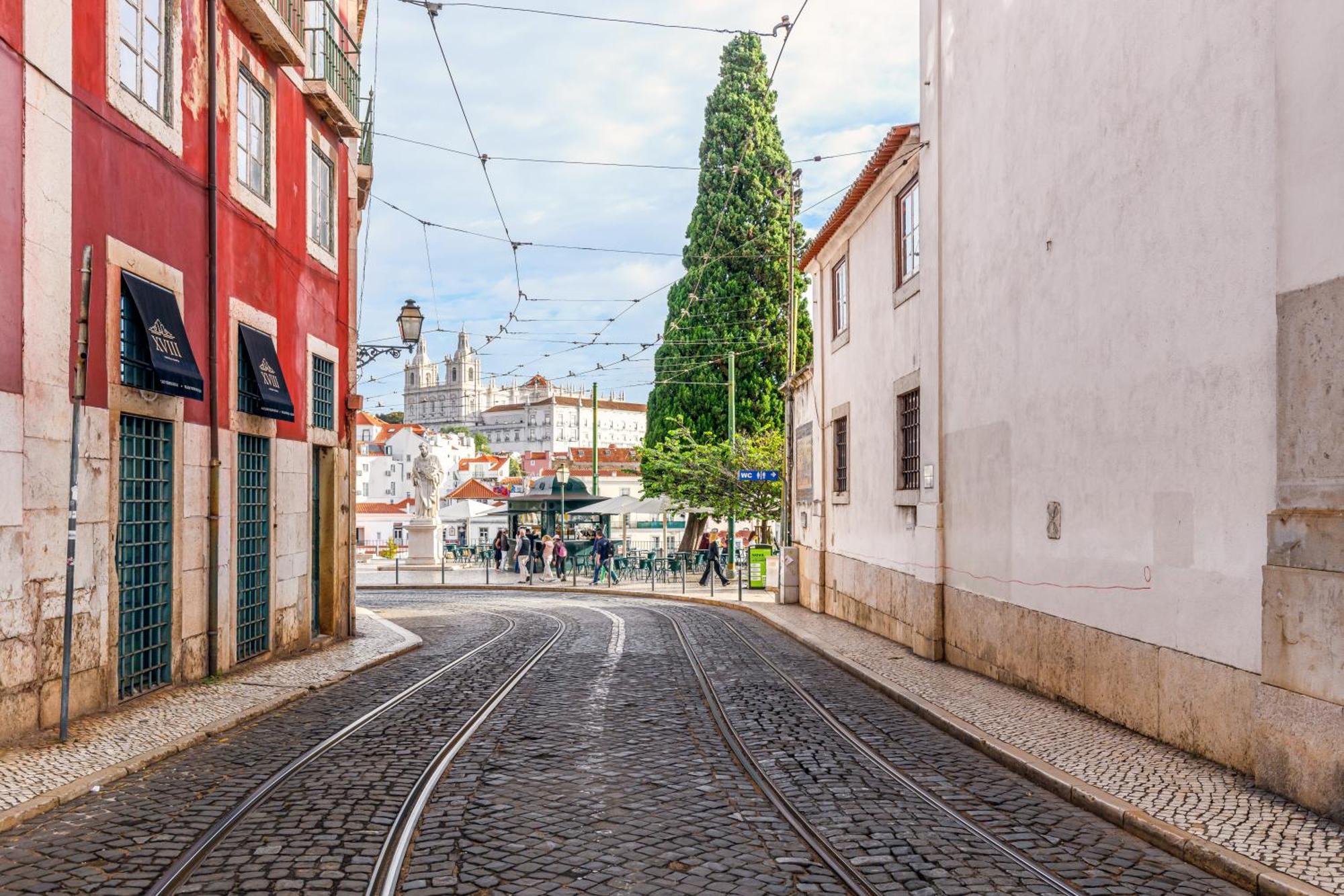 Sublime Medieval Alfama Apartamento