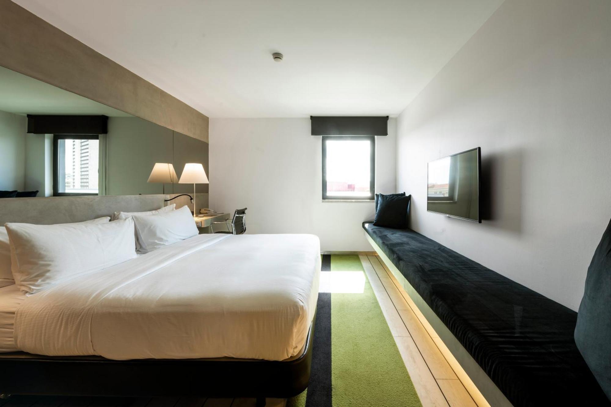 Hotel Doubletree By Hilton Fontana Park